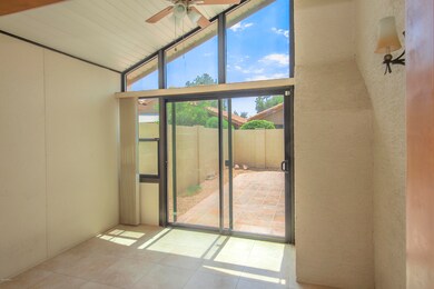 006_Sunroom