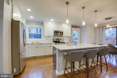 302 Cedar Ln, Annapolis, MD 21403 - photo 7