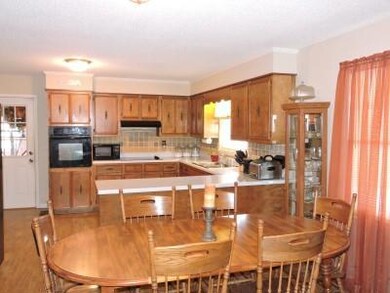 108 Deerfield Cir, Manchester, TN 37355 - photo 6