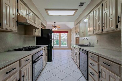 2613 Tall Meadow Ct, Bedford, TX 76021 - photo 5