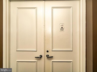 Harborview Towers unit 2009, Baltimore, MD 21230 - photo 2