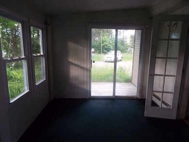 387 W Main St, Newport, VT 05855 - photo 5