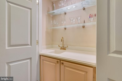 42 Wolfe St unit A, Alexandria, VA 22314 - photo 7