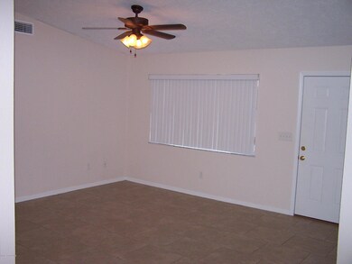 6412 Pleasant 006