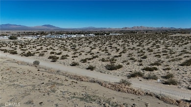 789 Meridian Rd, Lucerne Valley, CA 92356 - photo 4