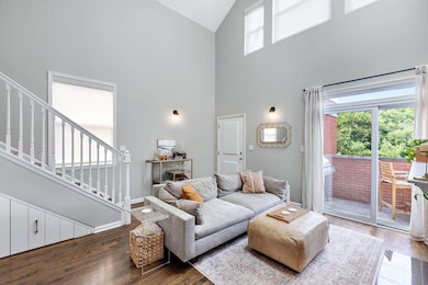 2649 N Southport Ave unit 3, Chicago, IL 60614 - photo 3