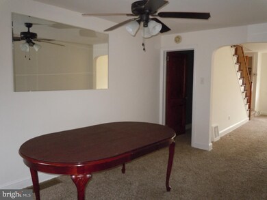 2410 Stoneybrook Ln, Drexel Hill, PA 19026 - photo 4