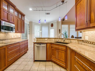 Built-in microwave & smooth surface cooktop for pr