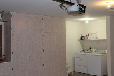Additional cabinets and washer-dryer