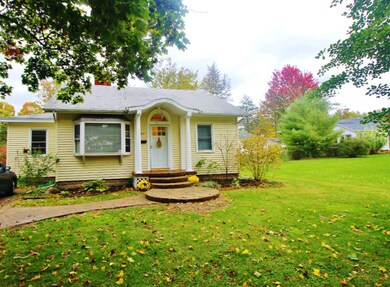1353 Cedar Front entry