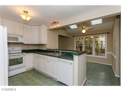 Kitchen - Great work space and storage in kitchen.