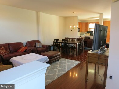 20856 Shamrock Glen Cir, Germantown, MD 20874 - photo 3