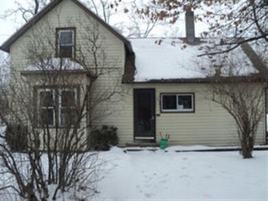105 Wisconsin St, Camp Douglas, WI 54618 - photo 2