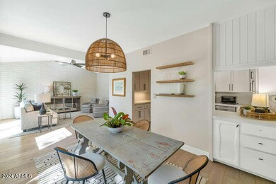 4525 N 66th St-small-011-021-TOD5930-666