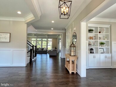 6800 Montour Dr, Falls Church, VA 22043 - photo 5