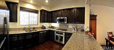 2nd floor kitchen & eating counter