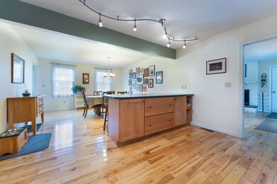 7 Sagamore kit to dining