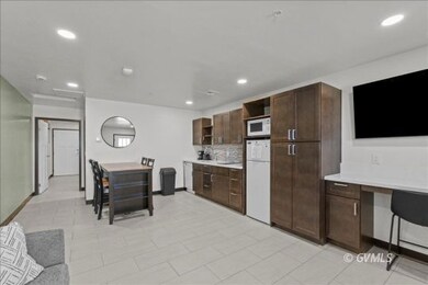 1879 W Peppertree Dr unit B3, Safford, AZ 85546 - photo 3