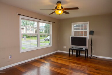 318 Roosevelt St, Exeter, PA 18643 - photo 3