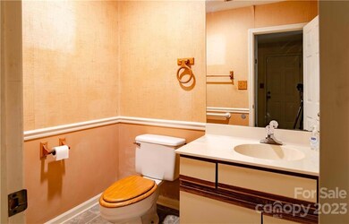 218 Cheyenne Ct unit U218, Asheville, NC 28803 - photo 7