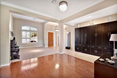 Formal Dining