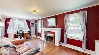 25-web-or-mls-627 State St (26)