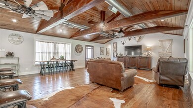 319 Granada Calle St, Granbury, TX 76049 - photo 6