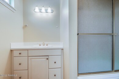 907 Carriage Light Loop-11UPSTAIRS BATH