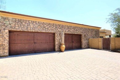 Side 4 Car Garage
