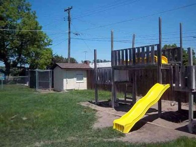 2815 Mcpherson Rd, North Platte, NE 69101 - photo 4