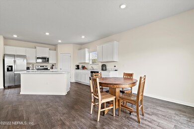 2587 Beachview Dr, Jacksonville, FL 32218 - photo 5