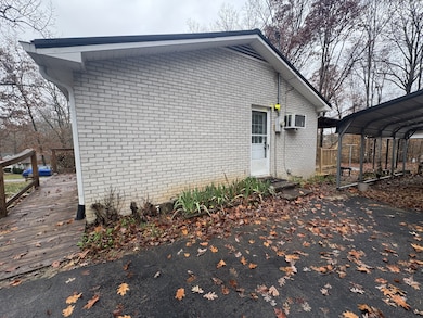 934 Jordan Cir, White Bluff, TN 37187 - photo 4