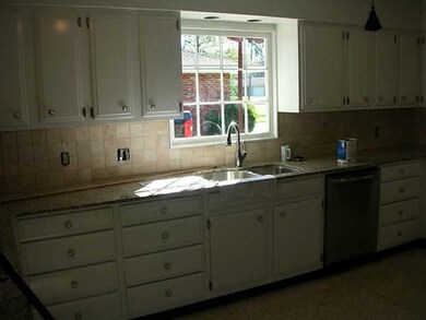 Kitchen. new granite counter tops and new applianc