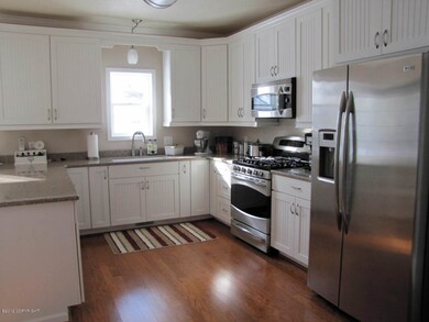 NEW Kitchen and Quartz