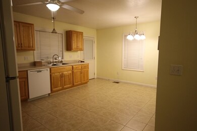 145 Cardinal St unit 1, Springfield, MA 01151 - photo 2