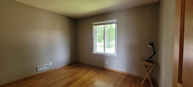 8496 Harkness Rd S, Cottage Grove, MN 55016 - photo 6