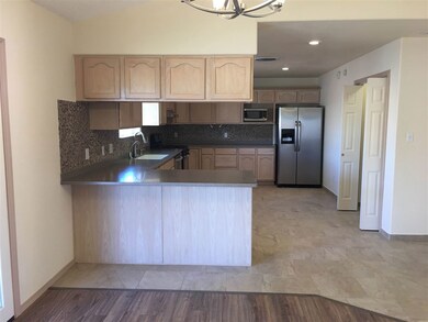 819 Azelia St, Alamogordo, NM 88310 - photo 6