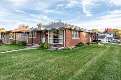 2519 9th Pkwy, Waukegan, IL 60085 - photo 2