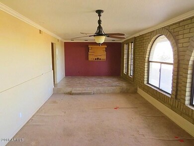 023-603519 - living room