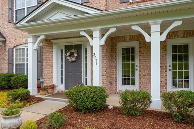 2070 Delaware Dr. - Front Porch