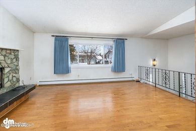 05-Living Room_DMD_8317