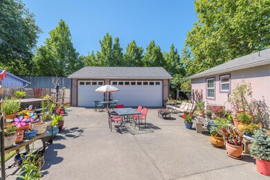 1247 SE Watson Dr-020