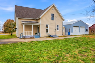 2902 Water St, Columbus City, IA 52737 - photo 3