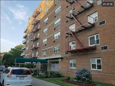 Lindenwood Village Section B Coop, Howard Beach, NY 11414 - photo 6