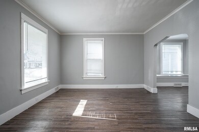 1416 W 15th St, Davenport, IA 52804 - photo 7