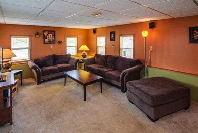 1310 W 35th St, Davenport, IA 52806 - photo 3