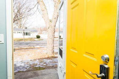 4615 Lowcroft-19