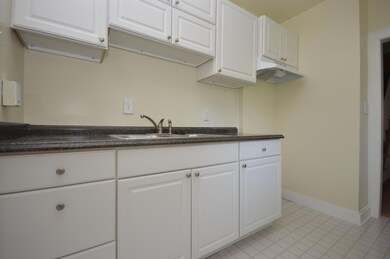 Kitchen (2)