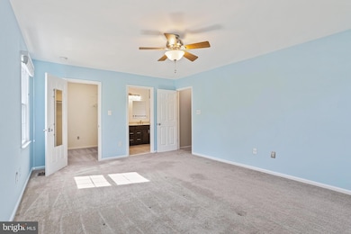 6128 Tamar Dr, Columbia, MD 21045 - photo 4