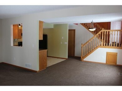 38624 Oakview Ave, North Branch, MN 55056 - photo 3